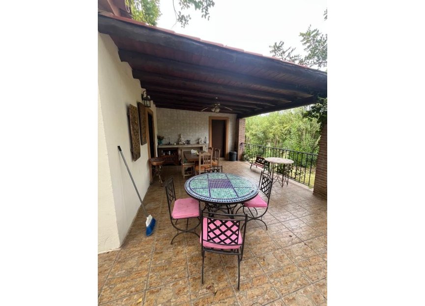 Resale - House - Finca - Cortijo - Estepona - Estepona Centro