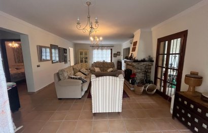 Resale - House - Finca - Cortijo - Estepona - Estepona Centro