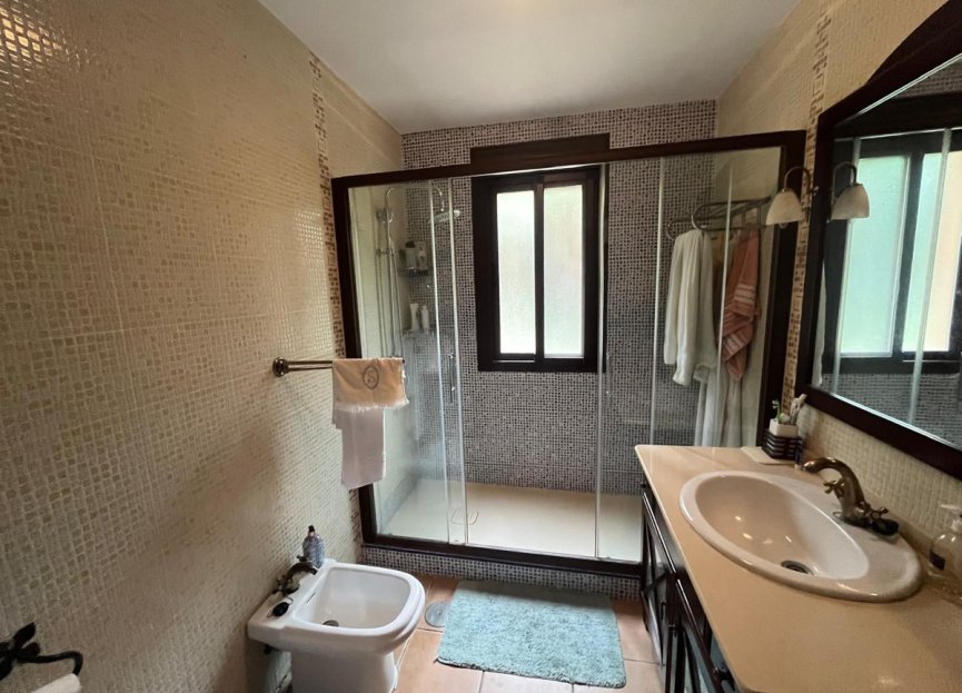 Resale - House - Finca - Cortijo - Estepona - Estepona Centro