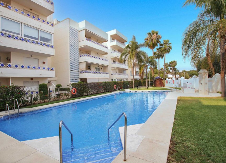 Reventa - Ground floor apartment - Marbella - Las Chapas