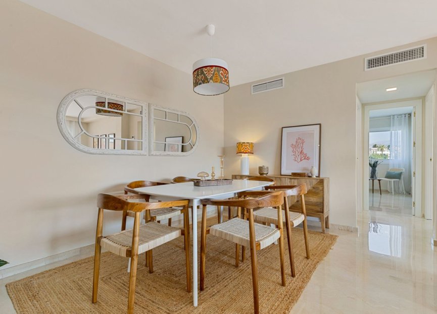 Resale - Apartment - Middle Floor Apartment - Marbella - Nueva Andalucia