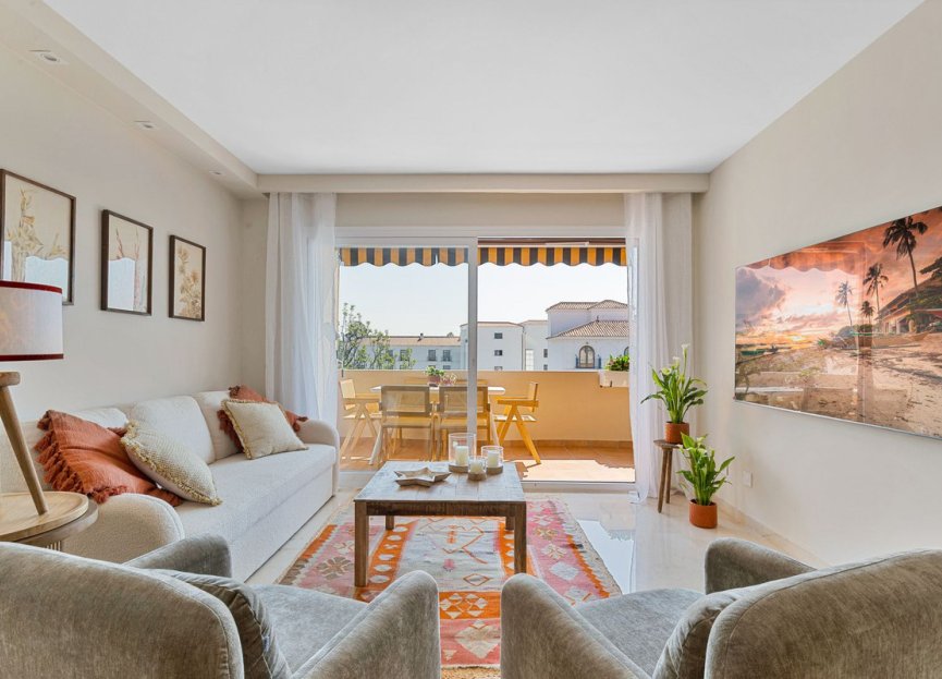 Resale - Apartment - Middle Floor Apartment - Marbella - Nueva Andalucia