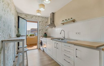 Resale - Apartment - Middle Floor Apartment - Marbella - Nueva Andalucia