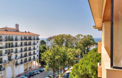 Resale - Apartment - Middle Floor Apartment - Marbella - Nueva Andalucia