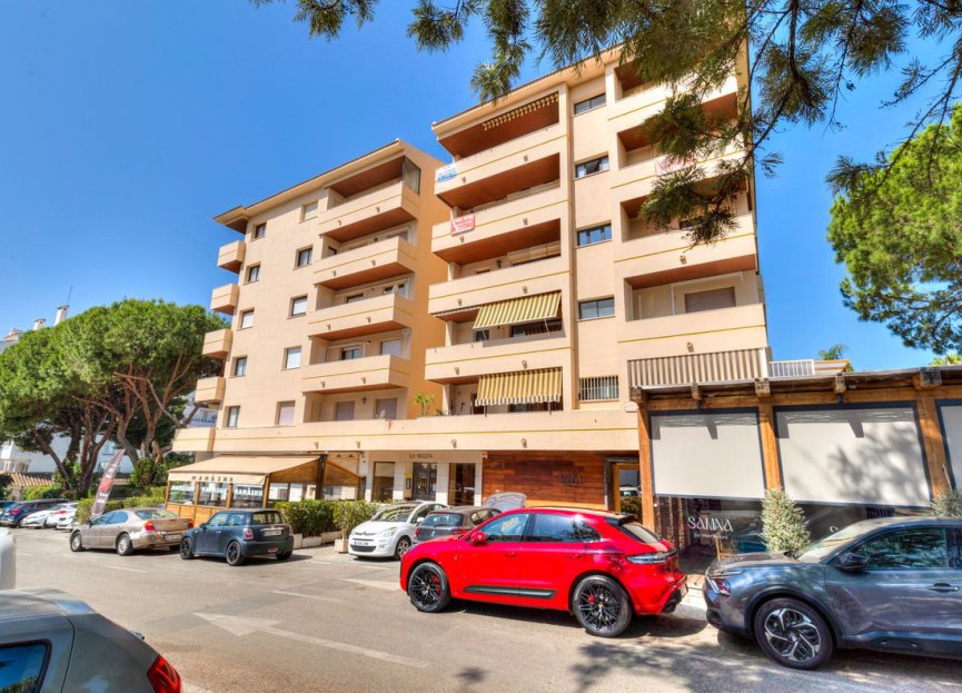 Resale - Apartment - Middle Floor Apartment - Marbella - Nueva Andalucia