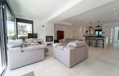 Resale - House - Detached Villa - Marbella - Marbesa