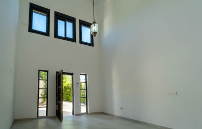 Resale - House - Detached Villa - Marbella - Marbesa