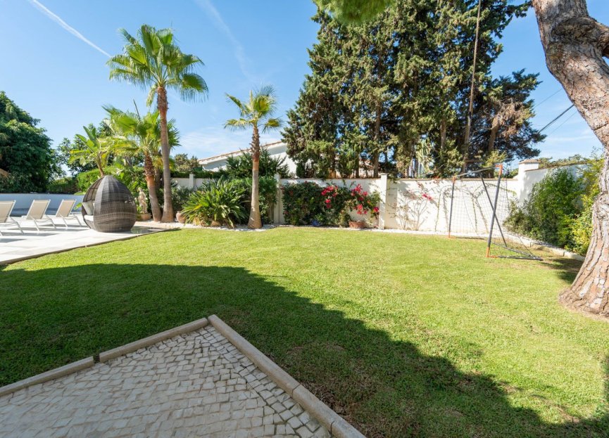Resale - House - Detached Villa - Marbella - Marbesa