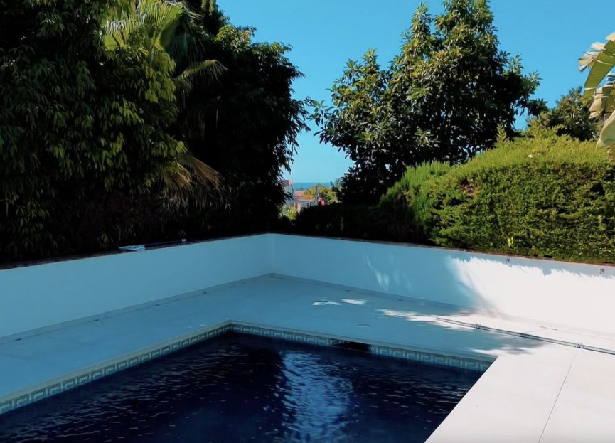 Resale - House - Detached Villa - Marbella - Marbesa