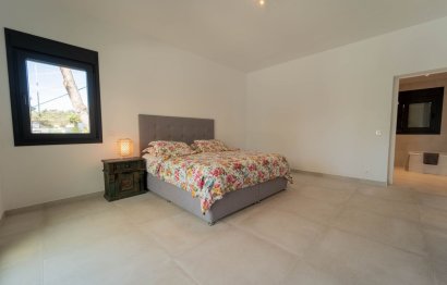 Resale - House - Detached Villa - Marbella - Marbesa