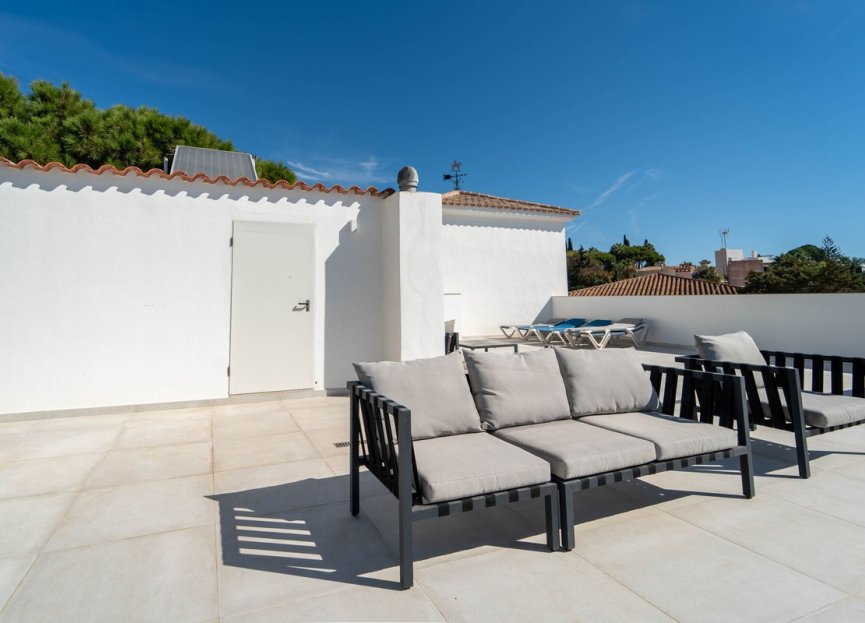 Resale - House - Detached Villa - Marbella - Marbesa