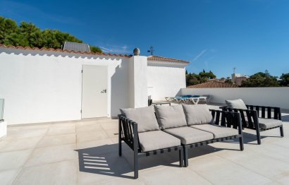 Resale - House - Detached Villa - Marbella - Marbesa