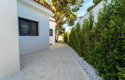 Resale - House - Detached Villa - Marbella - Marbesa