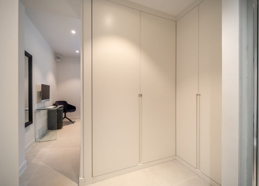 Resale - Apartment - Middle Floor Apartment - Fuengirola - Fuengirola Centro