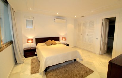 Resale - Ground floor apartment - Marbella - Puerto Banús