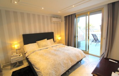 Resale - Ground floor apartment - Marbella - Puerto Banús