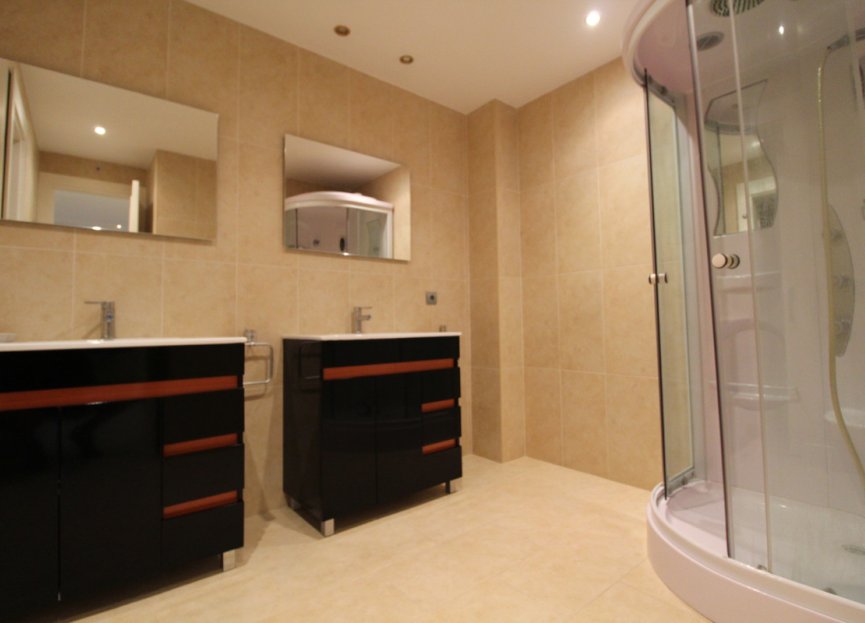 Resale - Ground floor apartment - Marbella - Puerto Banús