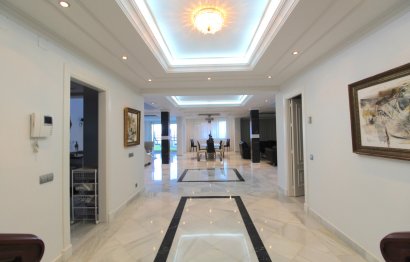 Resale - Ground floor apartment - Marbella - Puerto Banús