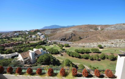 Resale - Apartment - Middle Floor Apartment - Benahavís - Benahavís Centro