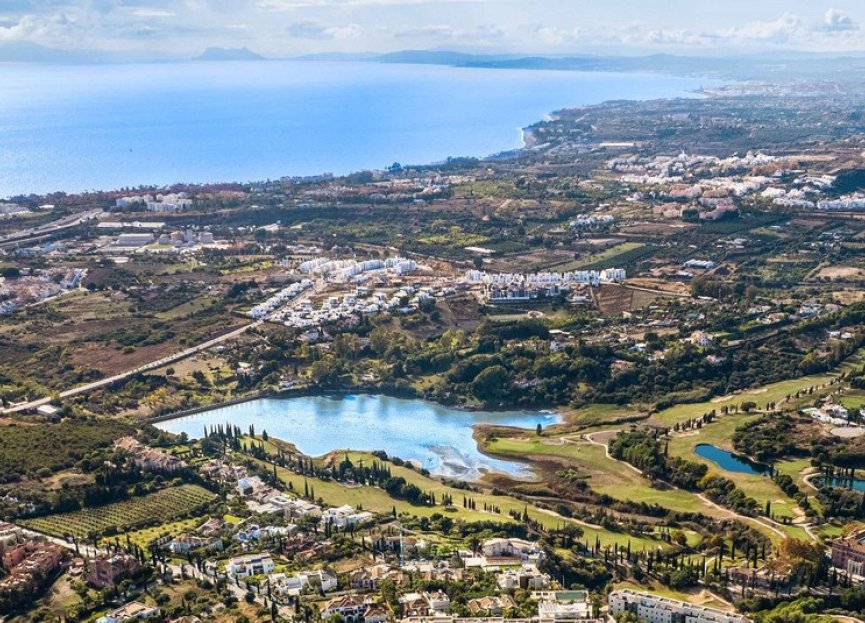 Resale - Apartment - Middle Floor Apartment - Benahavís - Benahavís Centro