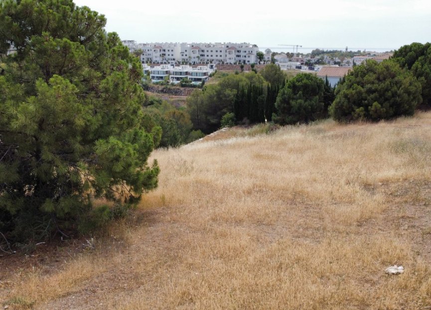 Resale - Plot - Residential Plot - Estepona - Selwo