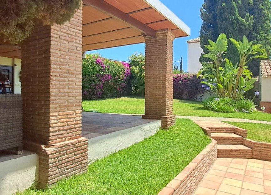 Reventa - House - Detached Villa - Marbella - Marbella Centro