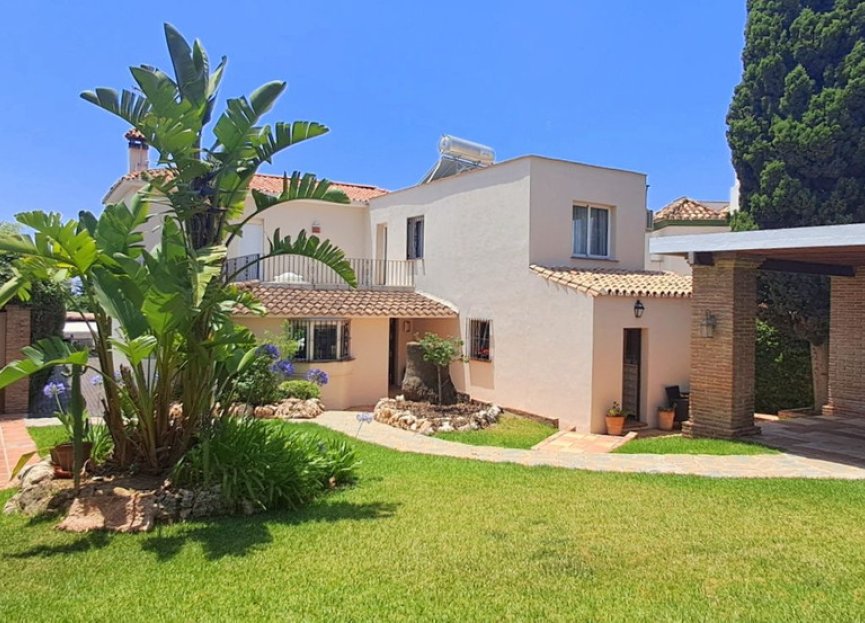 Reventa - House - Detached Villa - Marbella - Marbella Centro