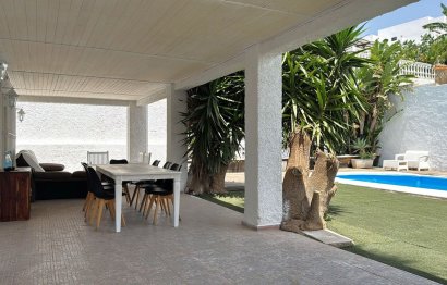 Resale - House - Detached Villa - Estepona - Estepona Centro