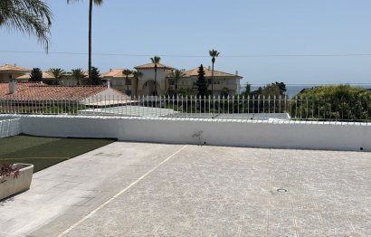 Resale - House - Detached Villa - Estepona - Estepona Centro