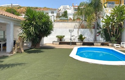 Resale - House - Detached Villa - Estepona - Estepona Centro