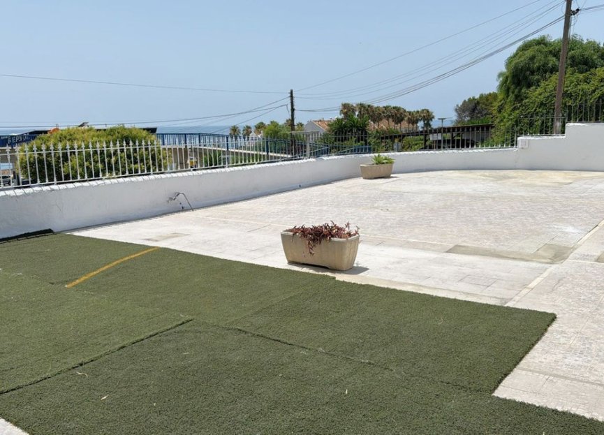 Resale - House - Detached Villa - Estepona - Estepona Centro