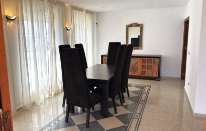 Resale - House - Detached Villa - Estepona - Estepona Centro