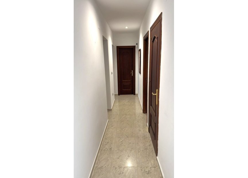 Resale - House - Detached Villa - Estepona - Estepona Centro