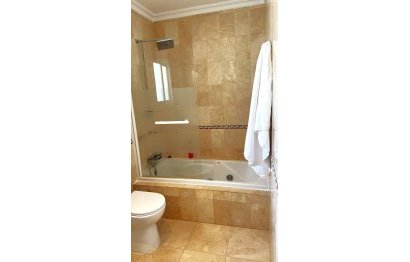 Resale - House - Detached Villa - Estepona - Estepona Centro