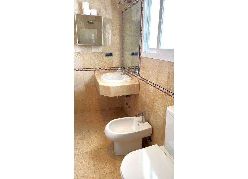 Resale - House - Detached Villa - Estepona - Estepona Centro