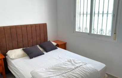 Resale - House - Detached Villa - Estepona - Estepona Centro