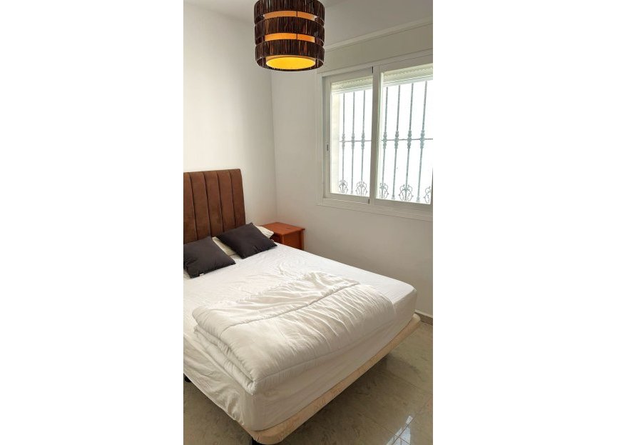 Resale - House - Detached Villa - Estepona - Estepona Centro