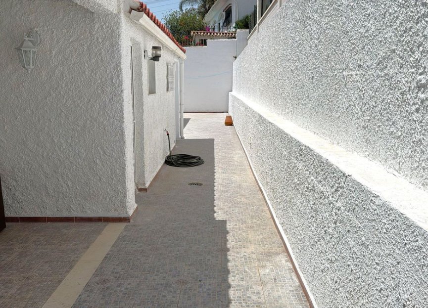 Resale - House - Detached Villa - Estepona - Estepona Centro