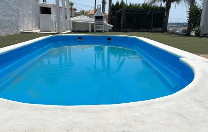 Resale - House - Detached Villa - Estepona - Estepona Centro