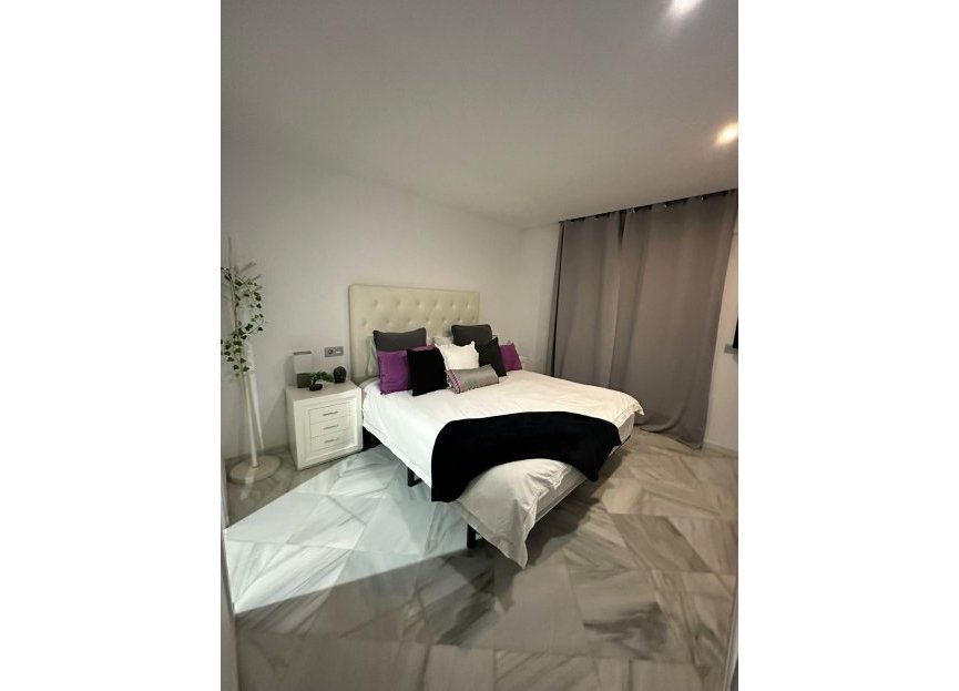 Resale - House - Townhouse - Marbella - Aloha