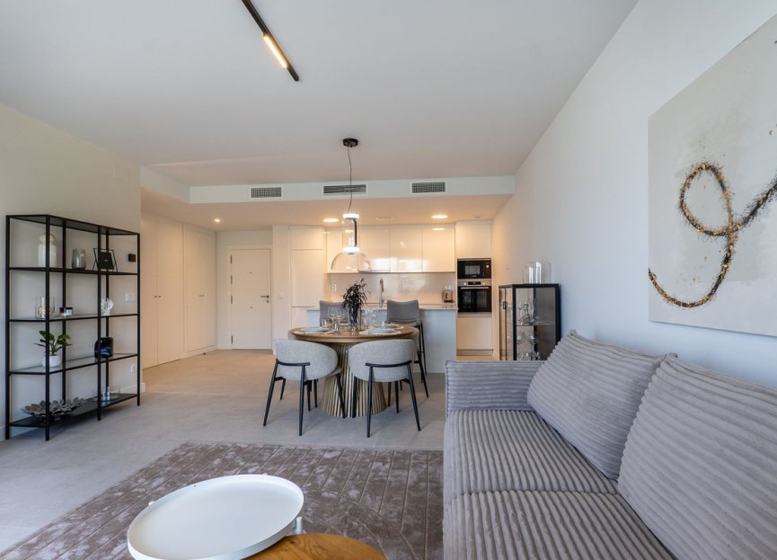 Resale - Apartment - Middle Floor Apartment - Estepona - Estepona Centro