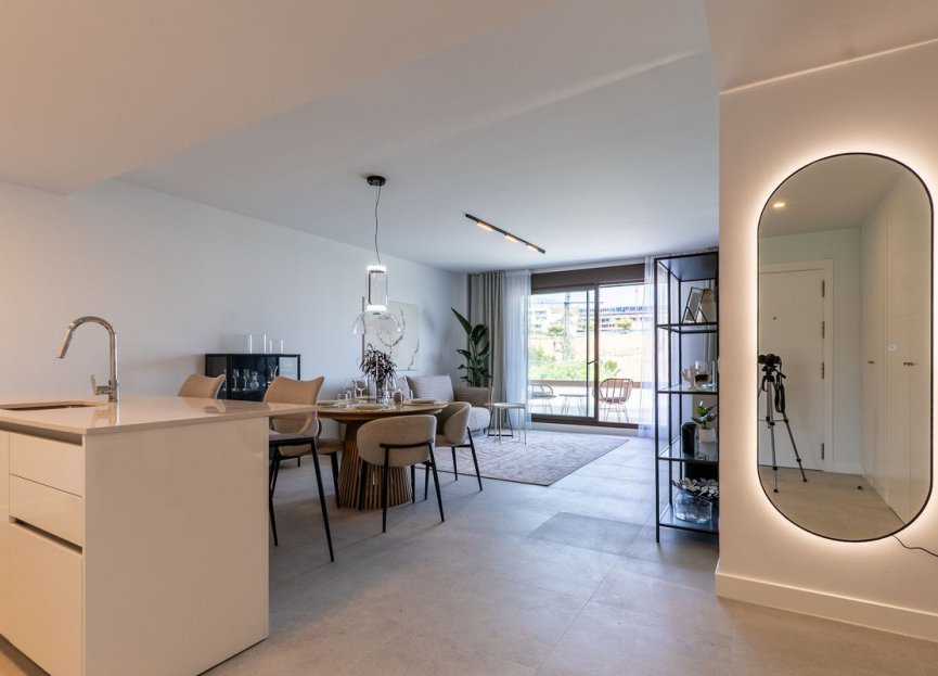 Resale - Apartment - Middle Floor Apartment - Estepona - Estepona Centro