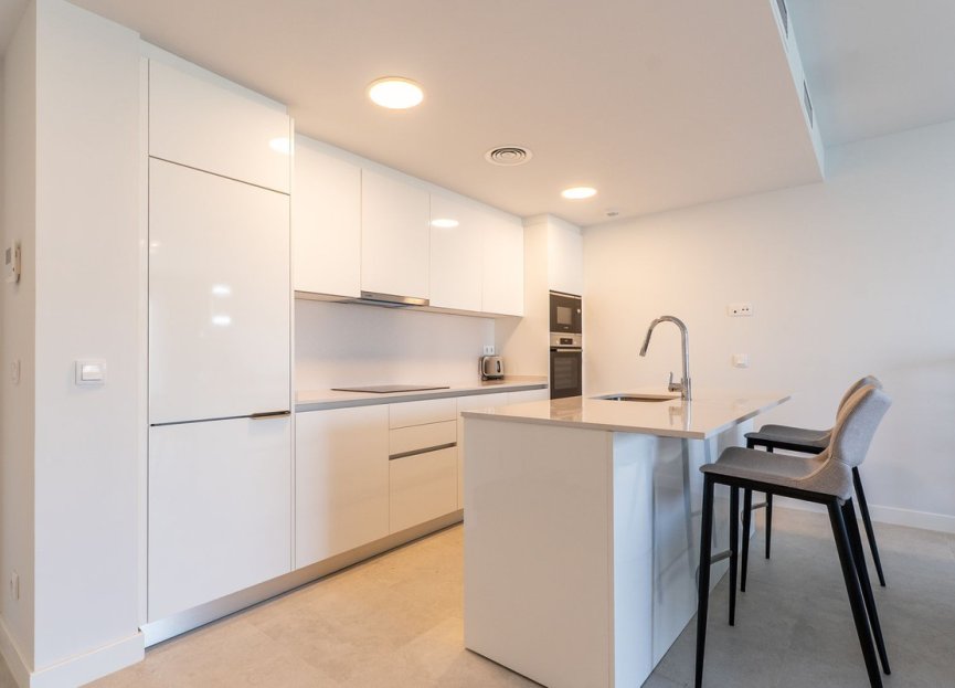 Resale - Apartment - Middle Floor Apartment - Estepona - Estepona Centro