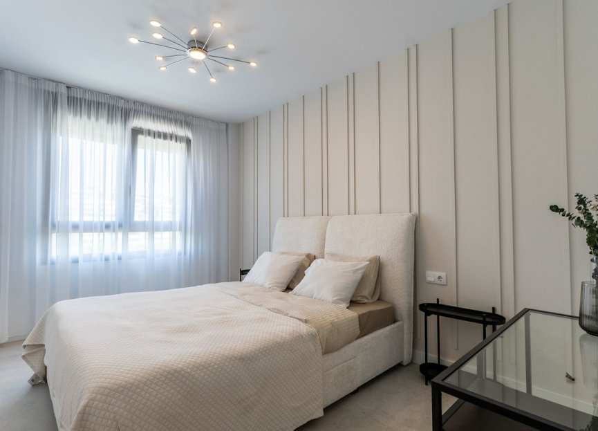 Resale - Apartment - Middle Floor Apartment - Estepona - Estepona Centro