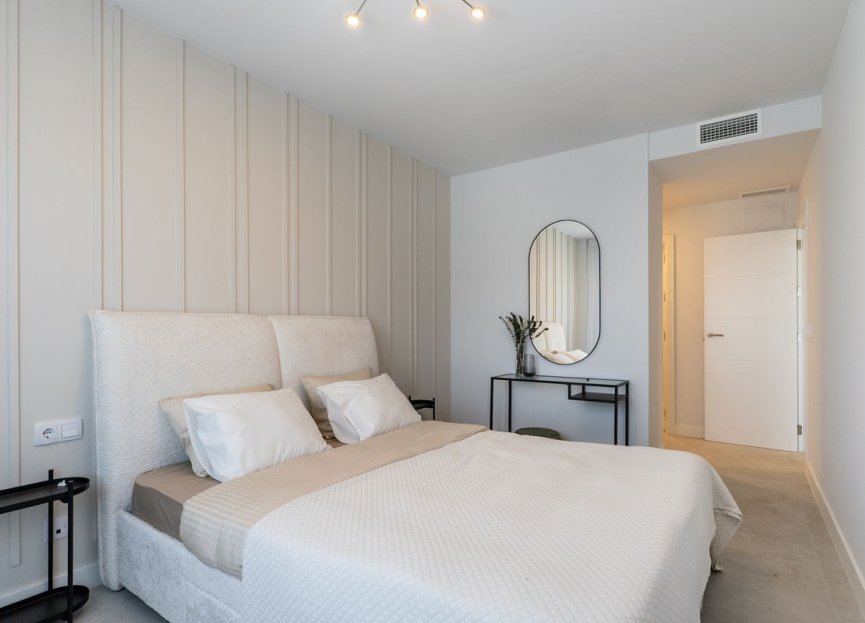 Resale - Apartment - Middle Floor Apartment - Estepona - Estepona Centro