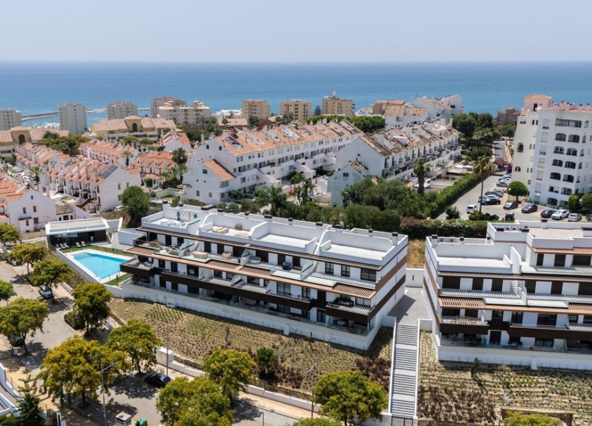 Resale - Apartment - Middle Floor Apartment - Estepona - Estepona Centro