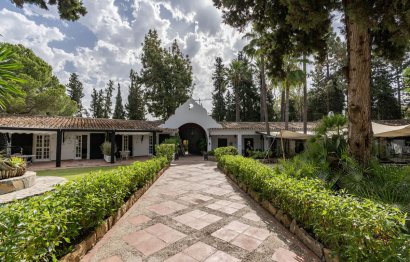 Resale - House - Detached Villa - Estepona - Estepona Centro