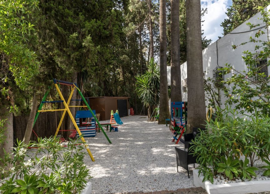 Resale - House - Detached Villa - Estepona - Estepona Centro