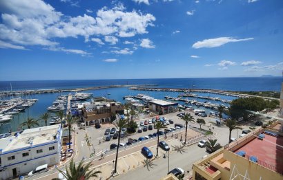 Resale - Apartment - Middle Floor Apartment - Estepona - Estepona Centro