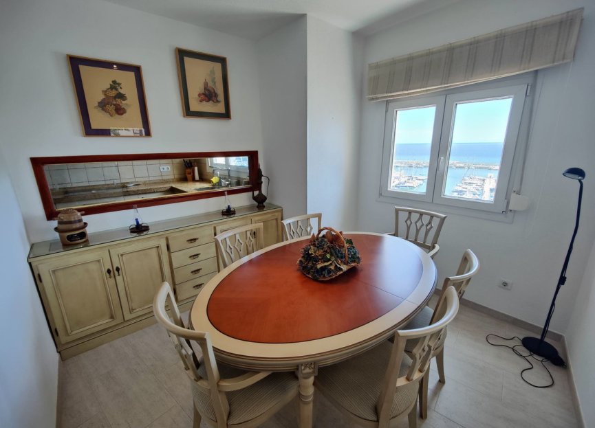 Resale - Apartment - Middle Floor Apartment - Estepona - Estepona Centro